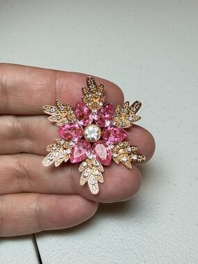 Elegant Pink and Gold Floral Brooch.